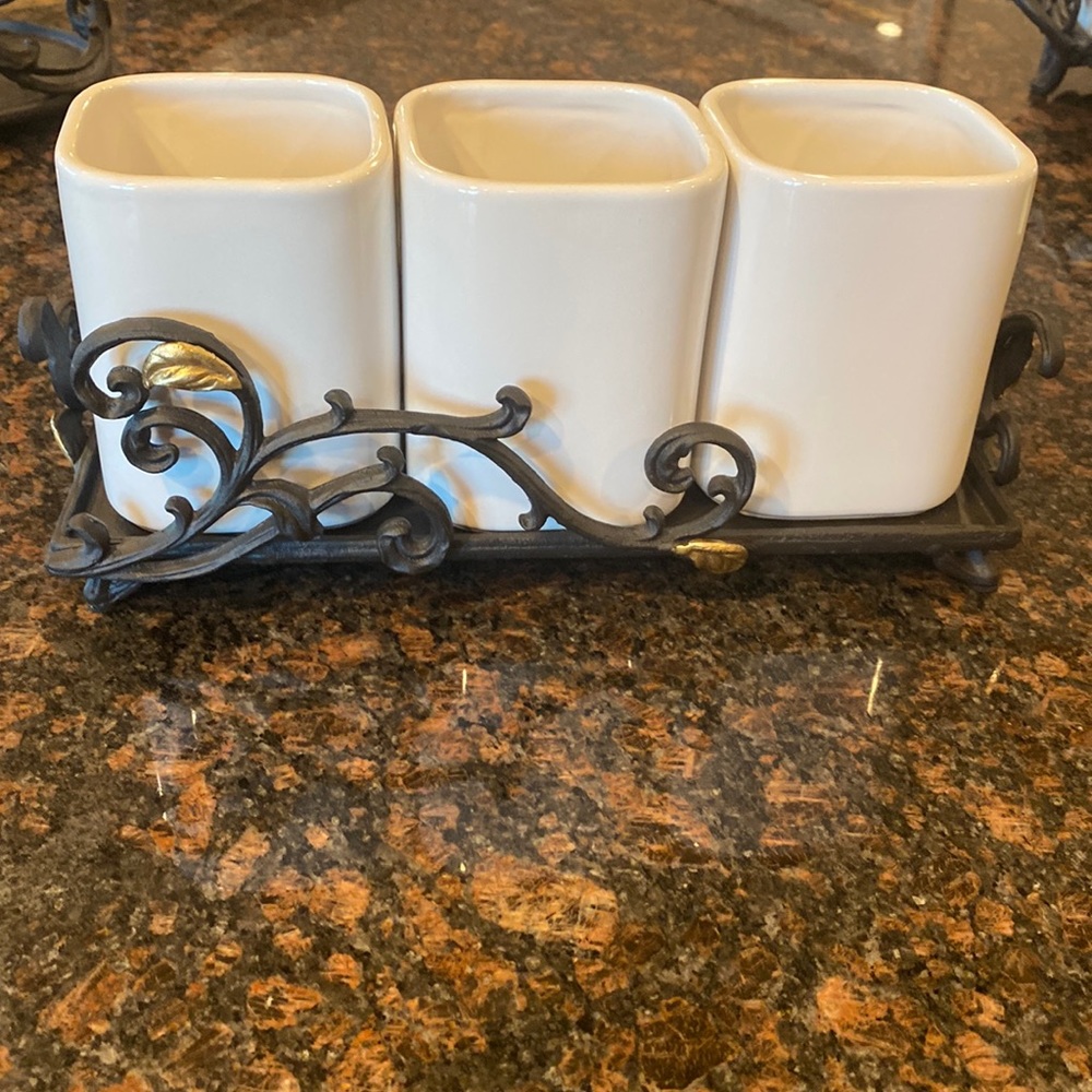 GG Collection utensil holder